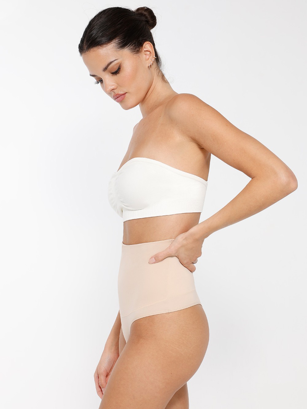 Seamless Strapless Lift Bra with Soft Comfort & Adjustable 3-Row Hooks