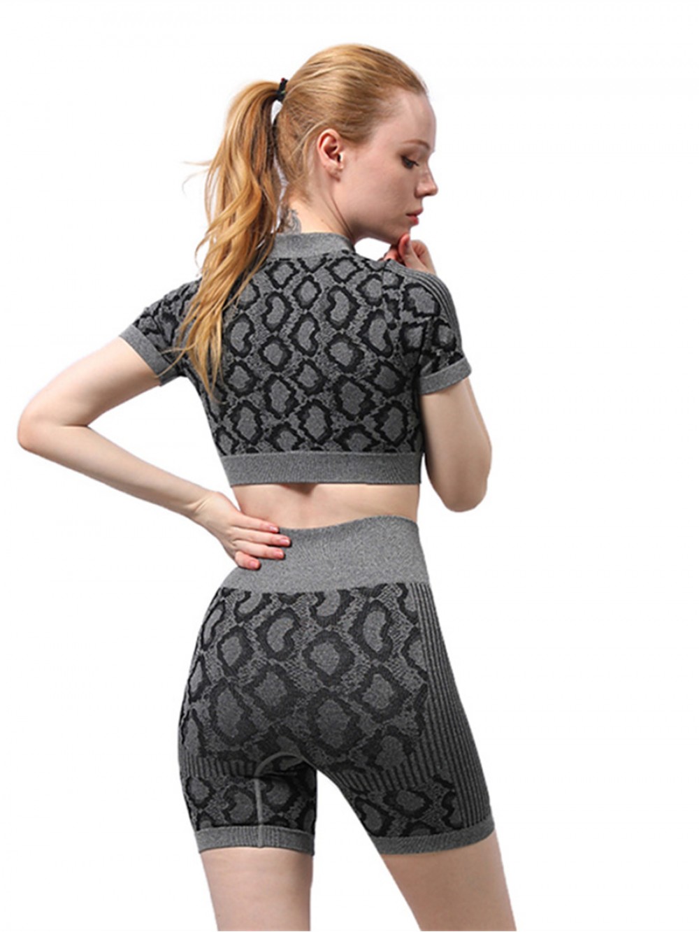 New Elasticity Knit Two Piece Thigh Jogging Wear Yoga Short Set