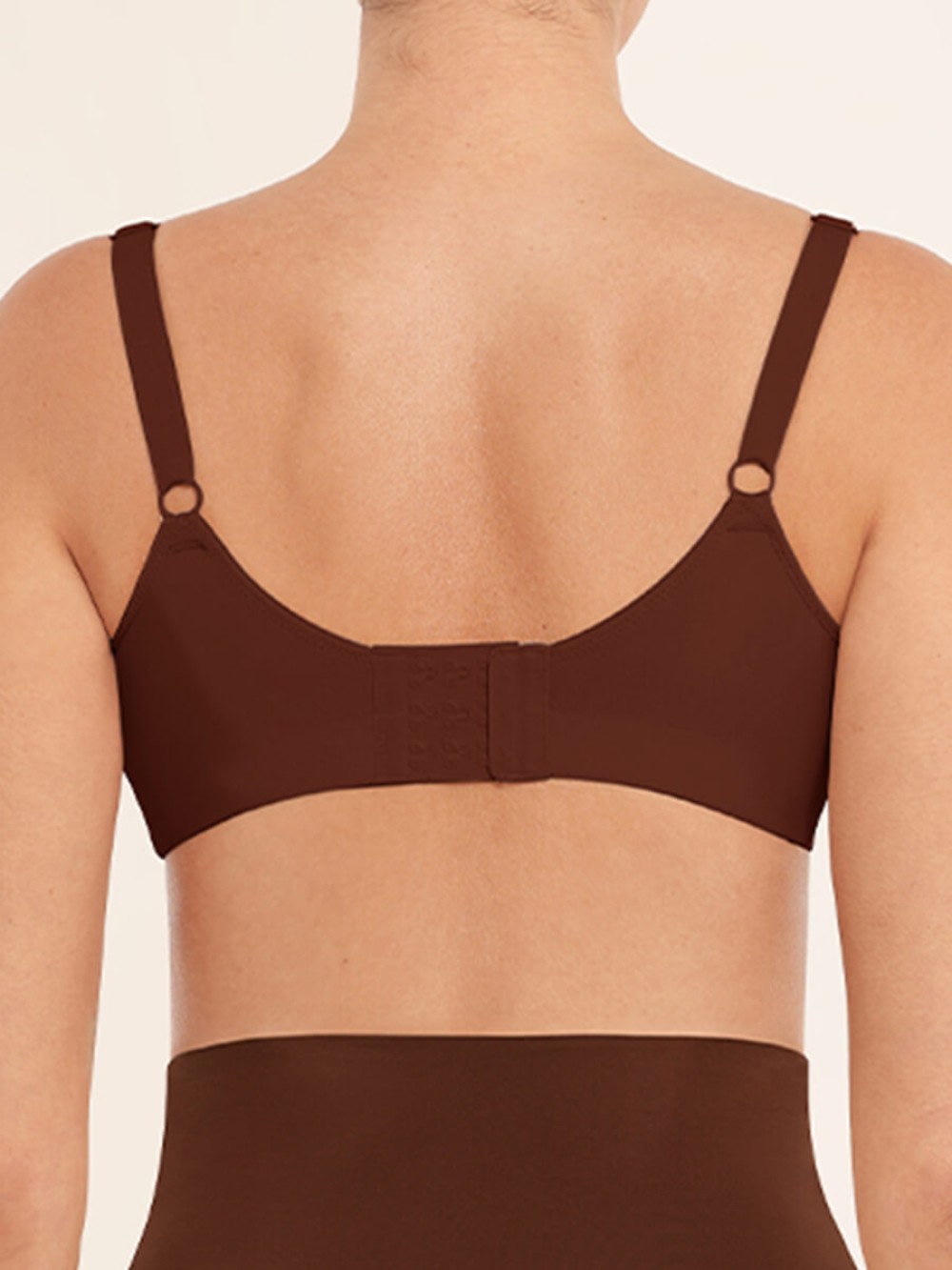 Wholesale Seamless Comfort Underarm Smoothing V-Neck Bralette with Adjustable Straps