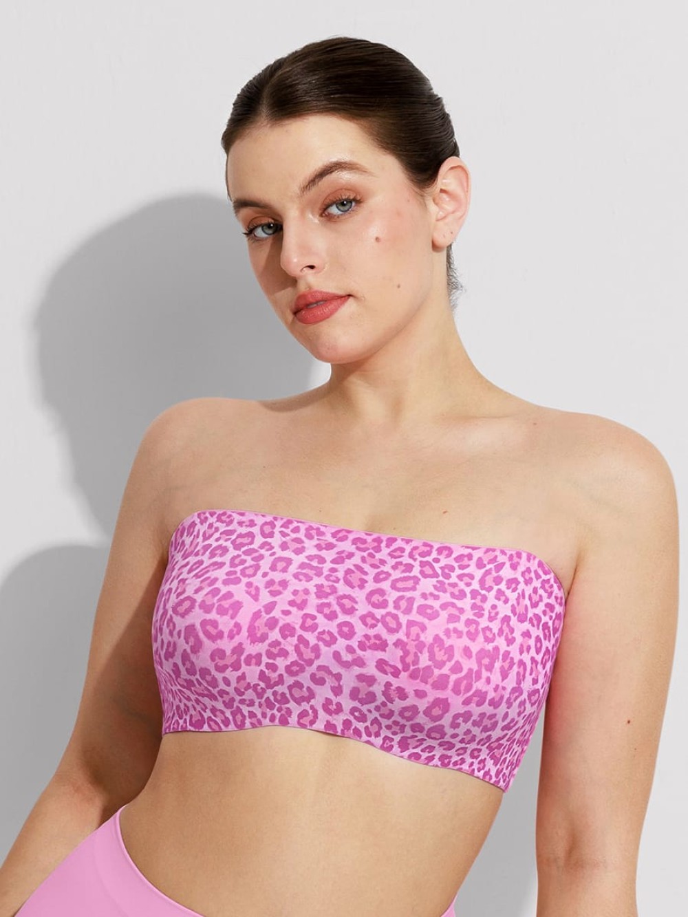 Strapless Anti Slip Bandeau Bra Fixed Molded Cups FeelSoft Fabric Nipple Coverage