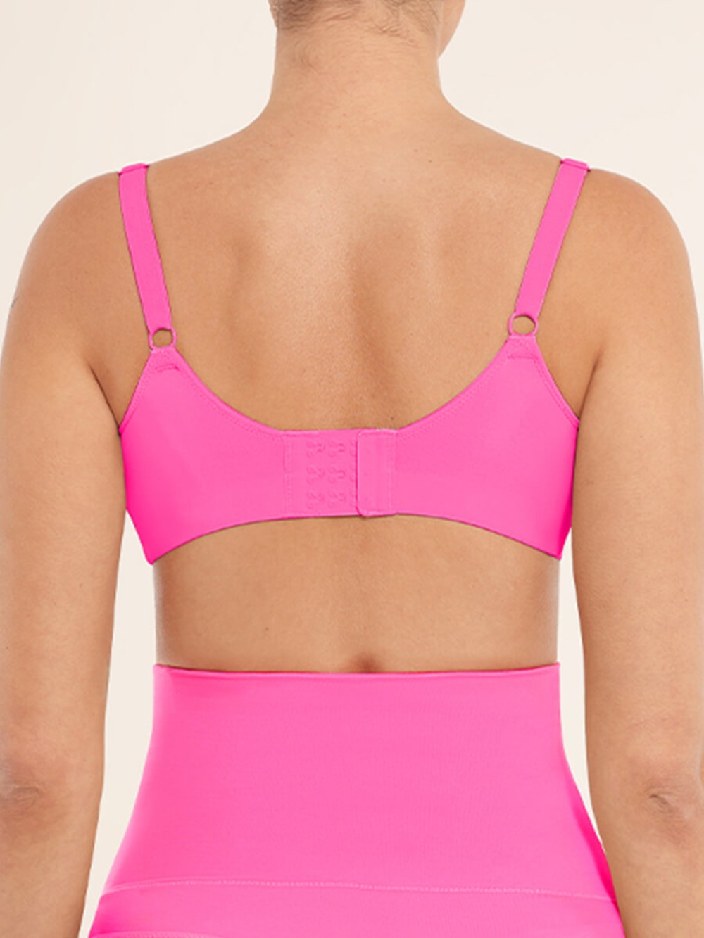 Seamless Comfort Underarm Smoothing V-Neck Bralette