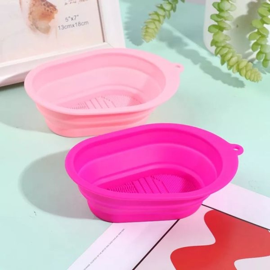 Collapsible Silicone Brush Cleaner