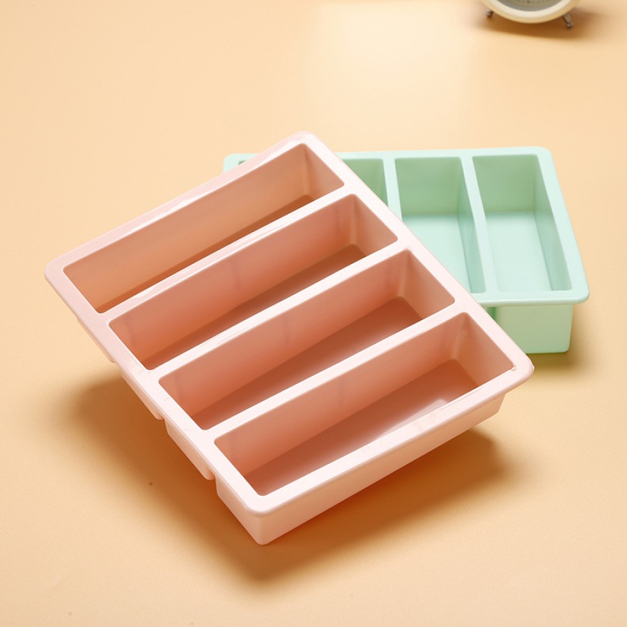 Rectangular 4-compartment silicone ice tray