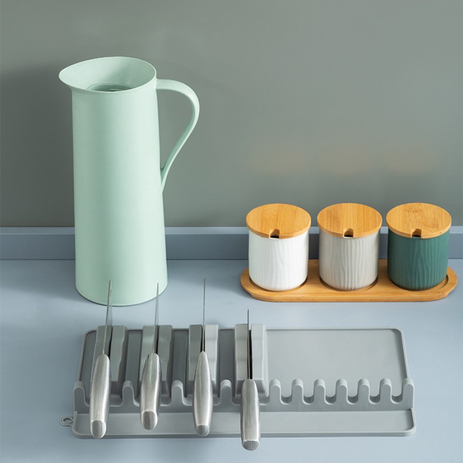 Silicone kitchen utensil rack